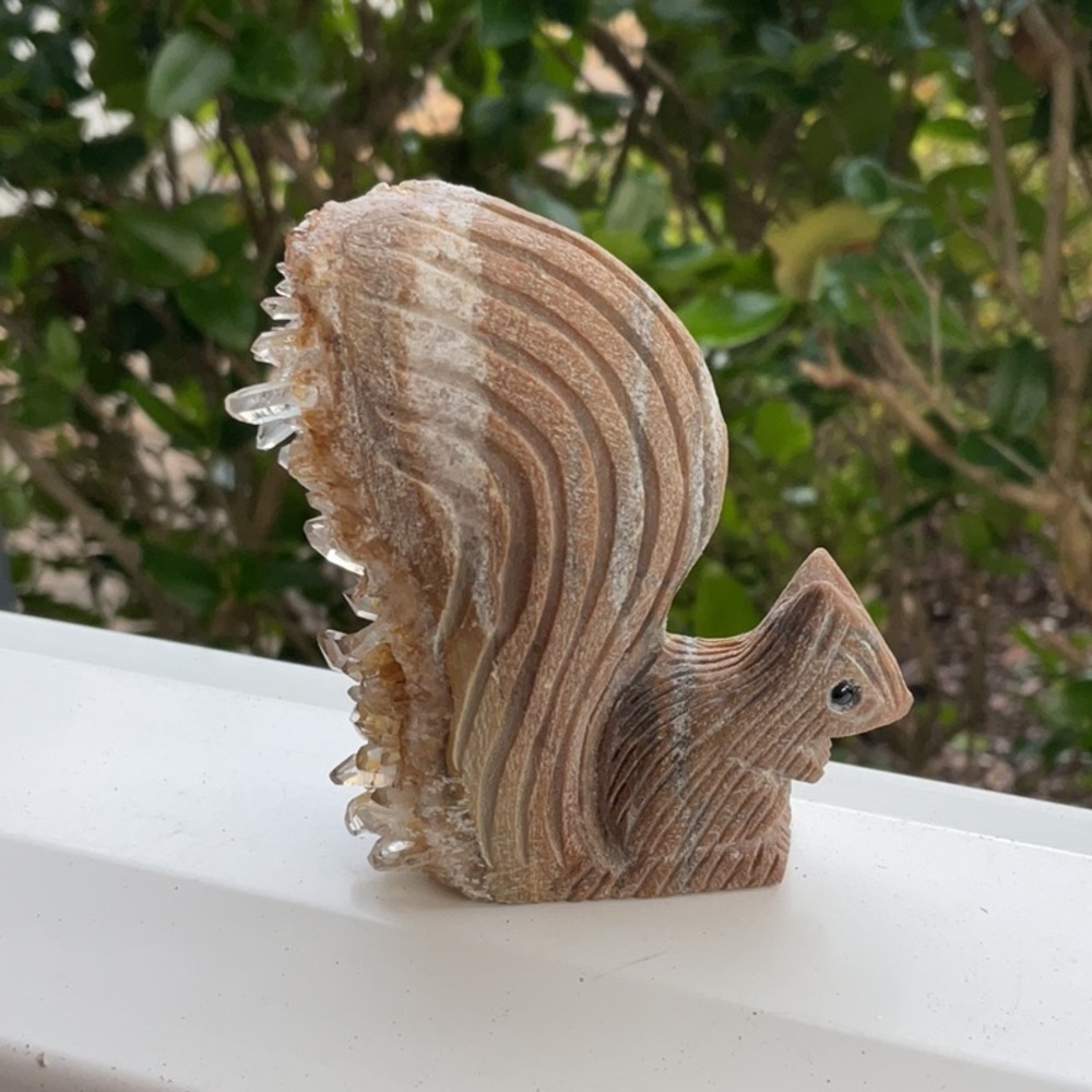 QUARTZ CRYSTAL CLUSTER SQUIRREL